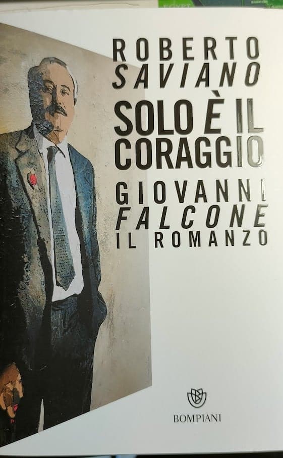 copertina di "Solo è il coraggio", di Roberto Saviano