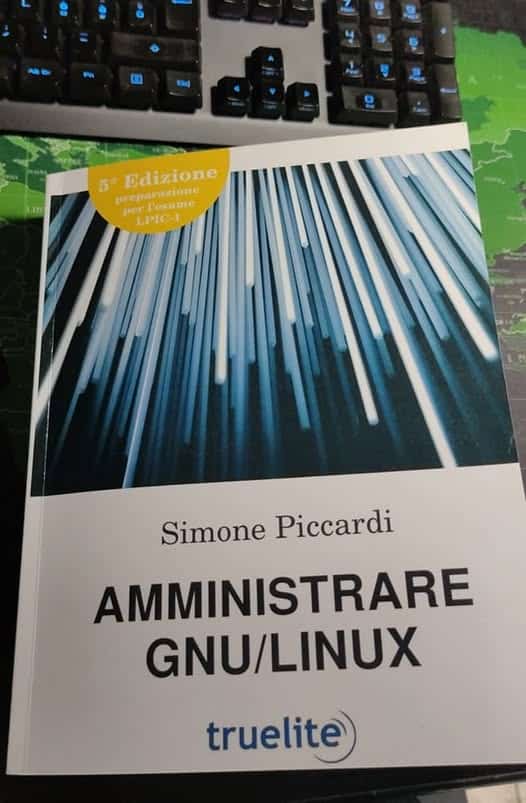 copertina del libro "Amministrare GNU/Linux" di Simone Piccardi